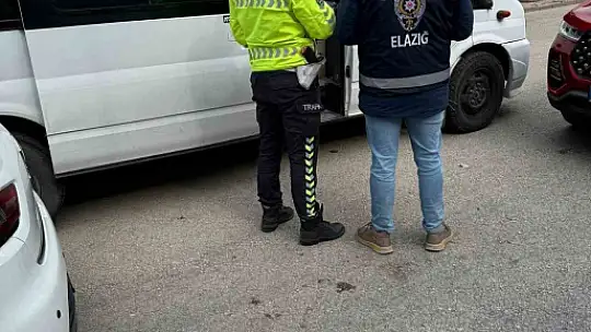 Elazığ'da okul önü denetimleri sürüyor