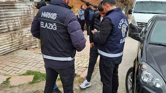 Elazığ'da okul önü denetimleri sürüyor