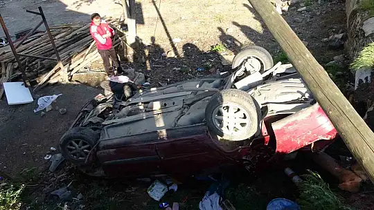 Elazığ'da otomobil bahçeye uçtu: 5 yaralı