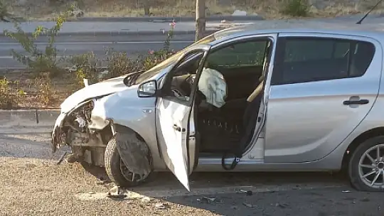 Elazığ'da otomobil ile minibüs çarpıştı: 1 yaralı
