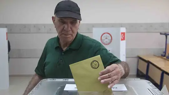 Elazığ'da oy kullanma işlemleri başladı