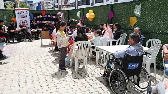 Elazığ'da özel bireyler 'Kürsübaşı' etkinliğinde doyasıya eğlendi