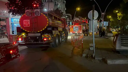 Elazığ'da pansiyon yangını: 2 itfaiye personeli dumandan etkilendi