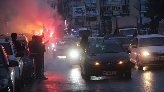 Elazığ'da seçim sonucu coşkuyla kutlandı