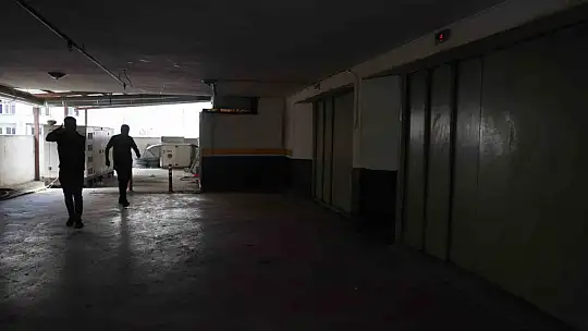 Elazığ'da sık sık yaşanan elektrik kesintisi esnafı bezdirdi
