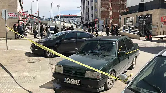 Elazığ'da silahlı bıçaklı kavga: 2 yaralı