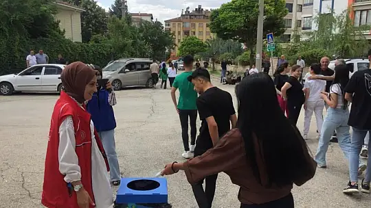Elazığ'da sınav kalemleri öğrenciler için toplandı