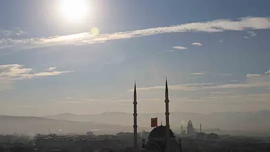 Elazığ'da sisli sabah