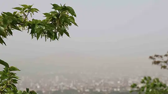 Elazığ'da toz bulutu etkili oldu