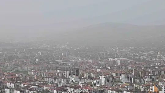 Elazığ'da toz bulutu etkili oldu