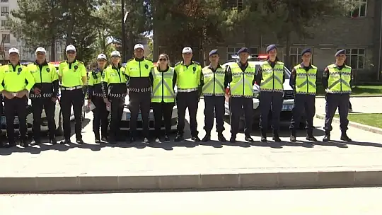 Elazığ'da Trafik Haftası'nda yolcular bilgilendirildi