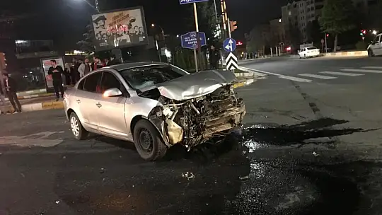 Elazığ'da trafik kazası: 2 yaralı