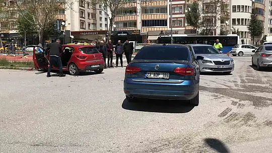 Elazığ'da trafik kazası: 2 yaralı
