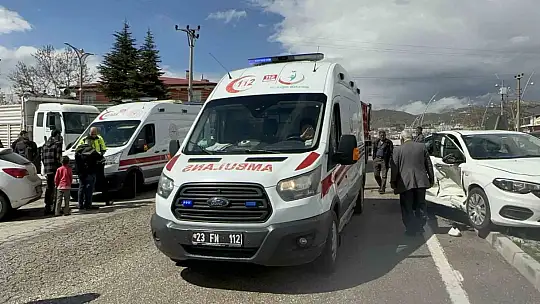 Elazığ'da trafik kazası: 3 yaralı