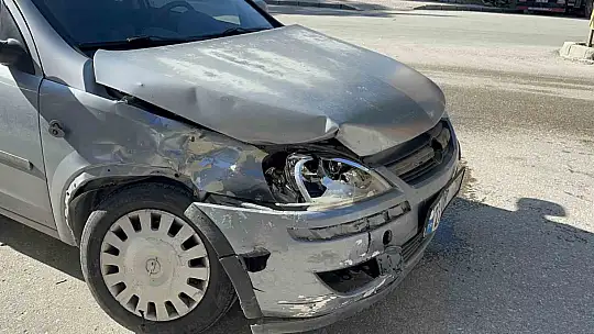 Elazığ'da trafik kazası: 3 yaralı
