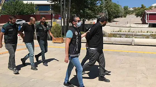 Elazığ'da uyuşturucu taciri 2 şüpheli tutuklandı