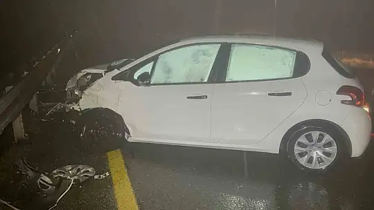 Elazığ'da yağış ve sis kazayı beraberinde getirdi: 1 yaralı