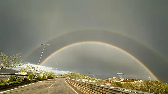 Elazığ'da yağmur sonrası gökkuşağı şöleni