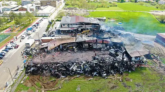 Elazığ'da yanan tavuk fabrikası havadan görüntülendi
