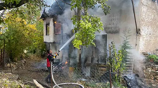 Elazığ'da yangın: 1 yaralı