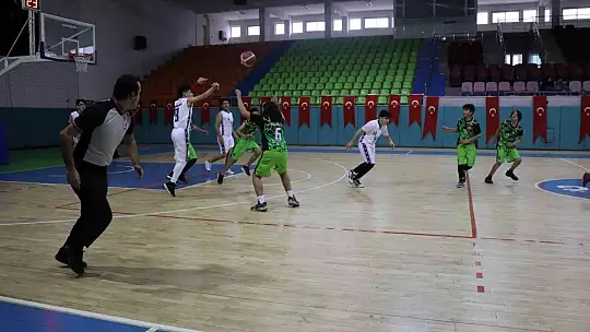 Elazığ'da Yıldızlar Basketbol İl Şampiyonası başladı