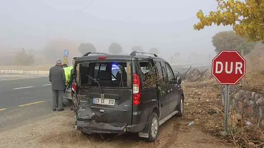 Elazığ'da yoğun sis kazayı beraberinde getirdi: 3 yaralı