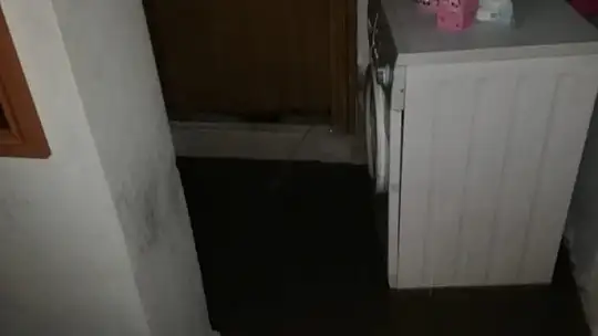 Elazığ'da yoğun yağış sonrası ev ve iş yerlerini su bastı, araçlar mahsur kaldı