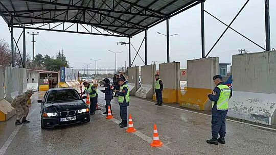 Elazığ'da yol kontrol uygulaması gerçekleştirildi