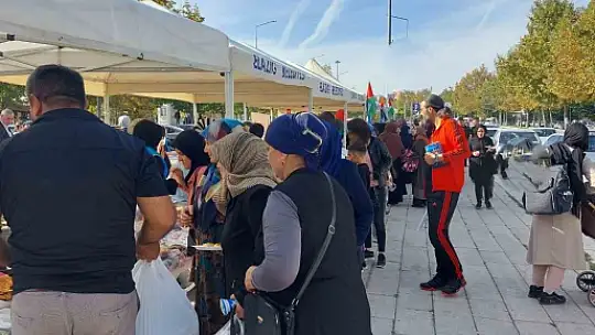 Elazığ'dan Filistin ve depremzedeler için anlamlı destek