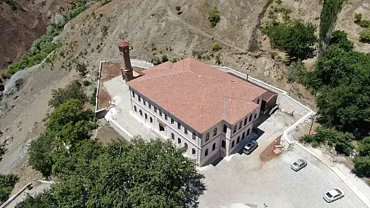 Elazığ'ın en büyük tarihi konağı, ilçeye hizmet veriyor