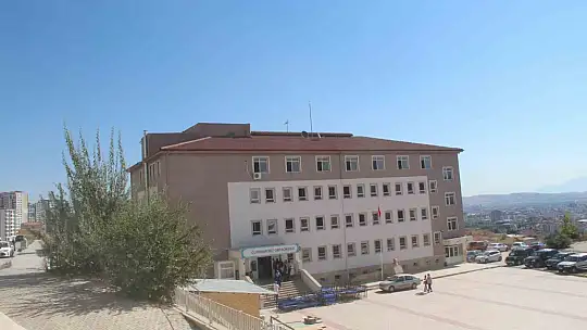 Elazığ Milli Eğitim Müdürü Yiğit: 'Yaz döneminde okullarımızda 40 milyon liralık maliyetle onarımlarımızı gerçekleştirdik'