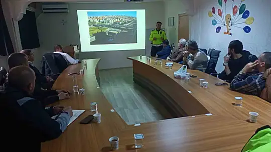 Elazığ polis ekipleri tarafından sürücülere eğitim verildi