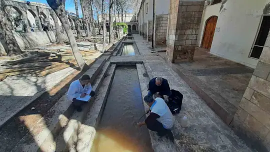 Elazığ Su Ürünleri Araştırma Enstitüsü, Balıklıgöl'de inceleme yaptı