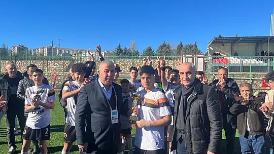 Elazığ U16 Ligi'nde şampiyon Yolspor