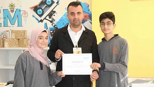 Elazığlı öğrencilerin projesi 425 proje arasında ilk 50'ye girdi