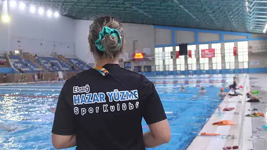 Elazığlı sporcular, şampiyonluk için kulaç atıyor