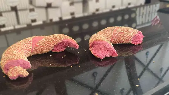 Elazığlı ustanın yaptığı frambuazlı simit büyük ilgi gördü, patent başvurusunda bulundu