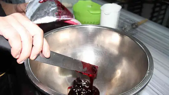Elazığlı ustanın yaptığı frambuazlı simit büyük ilgi gördü, patent başvurusunda bulundu