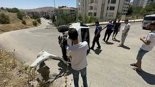 Emniyet kemeri taktı burnu bile kanamadı
