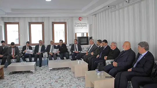 Eski Enerji ve Tabi Kaynaklar Bakanı Yıldız: 'En büyük yatırım insana olan yatırımdır'