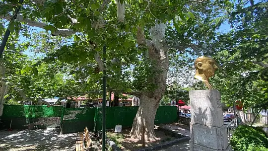 Evliya Çelebi gölgesinde not almıştı, ağırlığını kaldıramayınca güçlendirildi