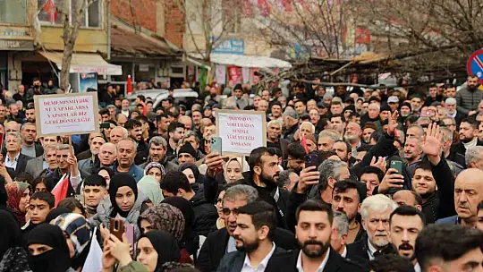 Fatih Erbakan: 'Yeniden Refah Partisi, Türkiye'nin en hızlı büyüyen siyasi partisidir'