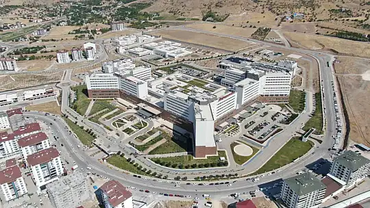 Fethi Sekin Şehir Hastanesinde 4 branşta klinik başvurular kabul edildi