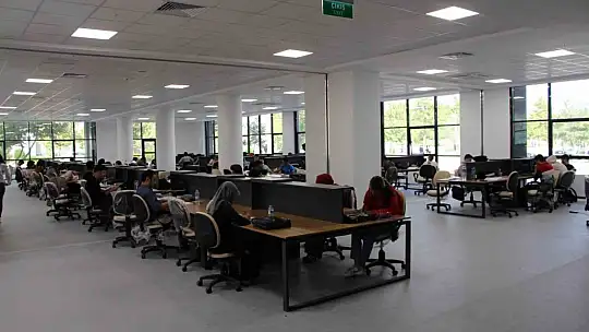 Fırat Üniversitesi öğrencilerini bekliyor