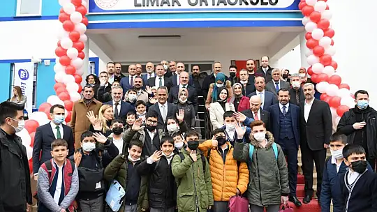 Limak Ortaokulu, Bakan Özer ve Nihat Özdemir'in katılımıyla açıldı