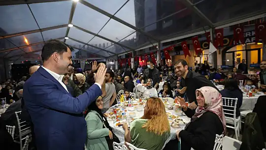 Bakan Kurum Abdullahpaşa'da toplu iftar programına katıldı