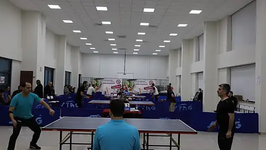 FÜ'de personel arası masa tenisi turnuvası sona erdi