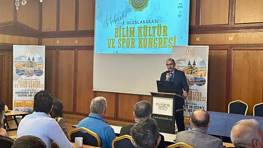FÜ Rektörü Prof. Dr. Göktaş'a 'Bilime Katkı' ödülü