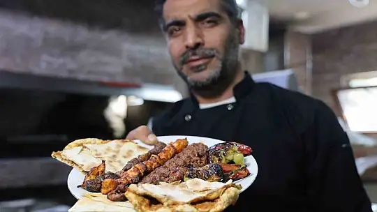 Fuat Usta'dan 'Ejderha Kebabı' kampanyası: Bin liralık tabağı 250 liraya sunuyor