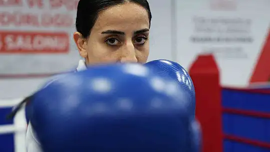 Gizem Özer'den şampiyonluk rüzgarı: Paris Olimpiyatları yolunda 8. zafer